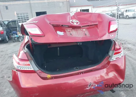 2010 Toyota Camry Le z USA, uszkodzony, nr VIN 4T4BF3EK3AR047800